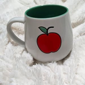 Adorable White & Seafoam Green Ceramic Mug w/ Apple 🍎 Design- Perfect Condition